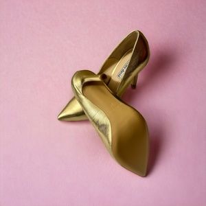 Brand New Charles David Gold High Heel